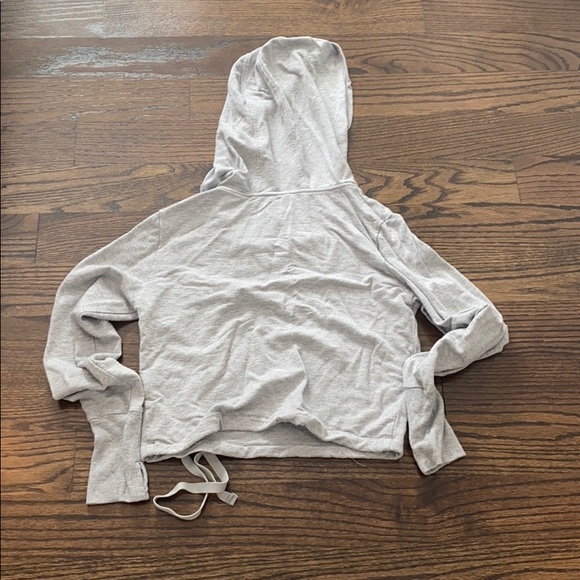 Cropped long sleeve - Picture 2 of 2